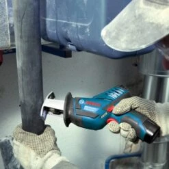 Bosch Professional Akku-Säbelsäge GSA 12 V-14 Solo Inkl. Säbelsägeblatt -Heimwerkzeuge Geschäft 1083005 AB04