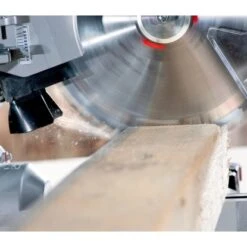 Metabo Kappsäge KGS 216 M Inkl. Hartmetall-Sägeblatt 1500 W -Heimwerkzeuge Geschäft 4007430256560 2085 A 02