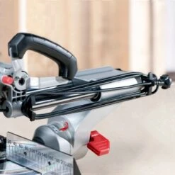 Metabo Kappsäge KGS 216 M Inkl. Hartmetall-Sägeblatt 1500 W -Heimwerkzeuge Geschäft 4007430256560 2085 CU 02