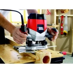 Black & Decker Black+Decker Oberfräse 1.200 W KW900E -Heimwerkzeuge Geschäft 951087 2012 4