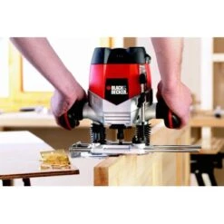 Black & Decker Black+Decker Oberfräse 1.200 W KW900E -Heimwerkzeuge Geschäft 951087 2012 6